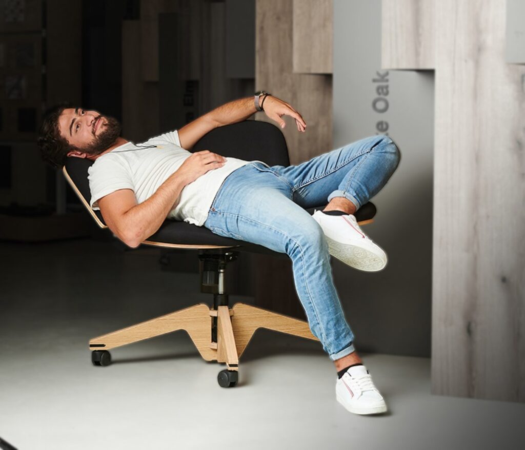 BeYou Transforming Ergonomic Chair – Adjustable Wings, 90° Rotating Backrest, Auto-Locking Wheels (Up to 400 lb)